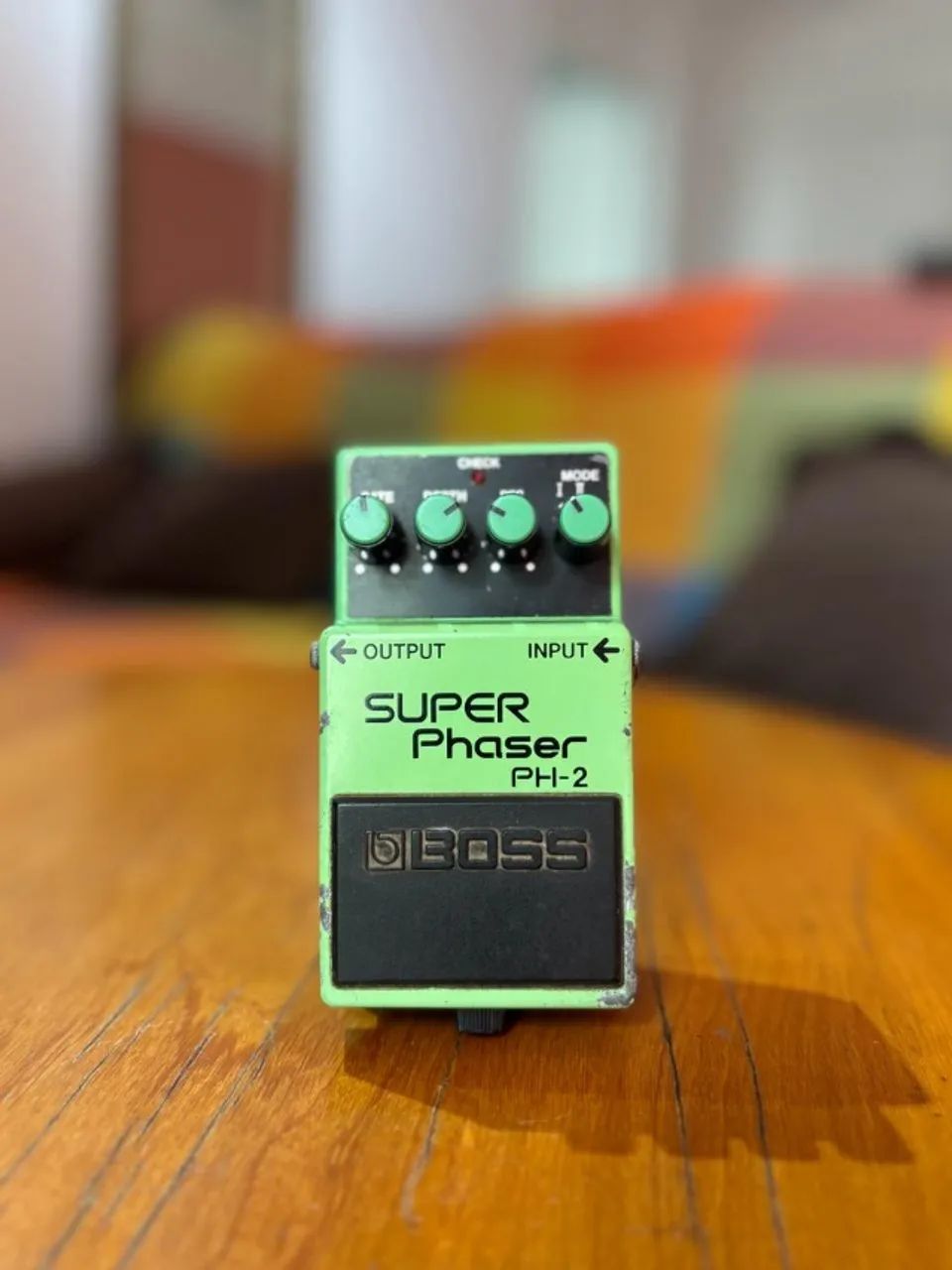 Pedal Boss Super Phaser PH2 - Phaser clássico e versátil
