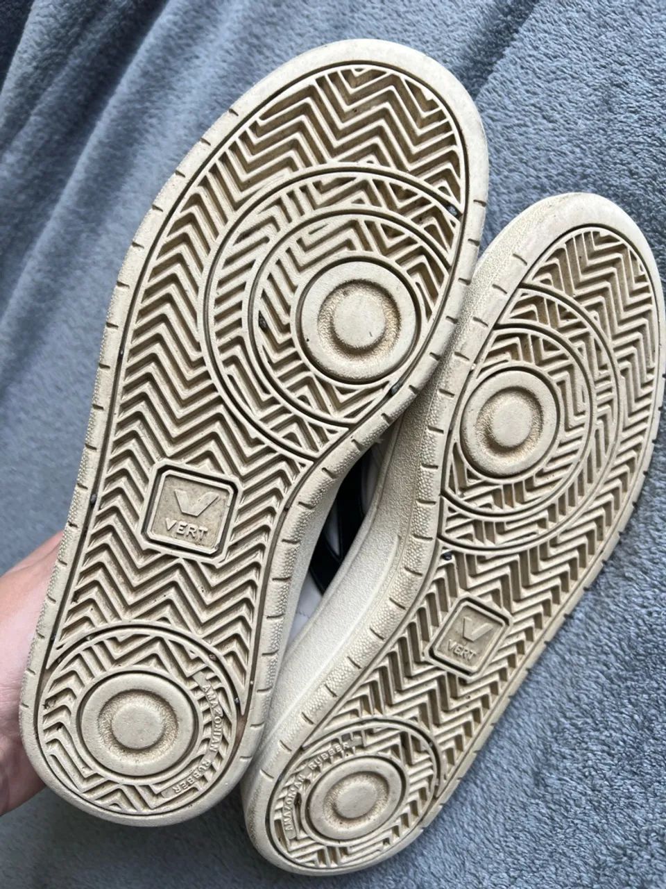Tênis Vert com Velcro 37 - Branco e Preto - Foto 4