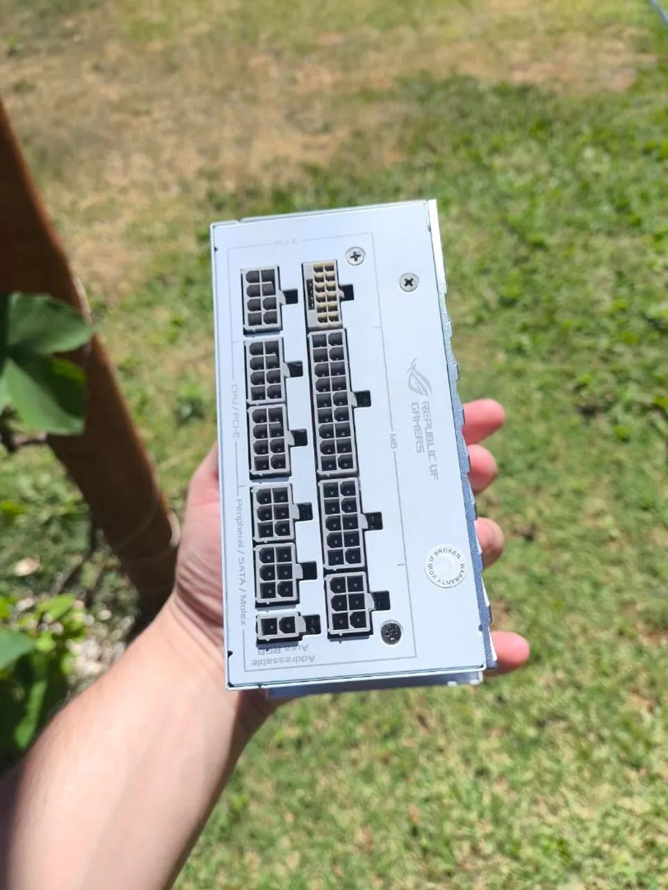 Fonte ROG LOKI 850w Platinum RGB White - Foto 4