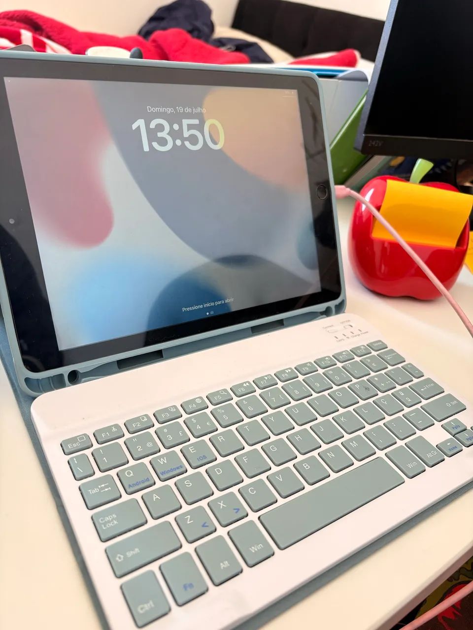 IPAD 6a geração 32gb com case teclado  - Foto 3