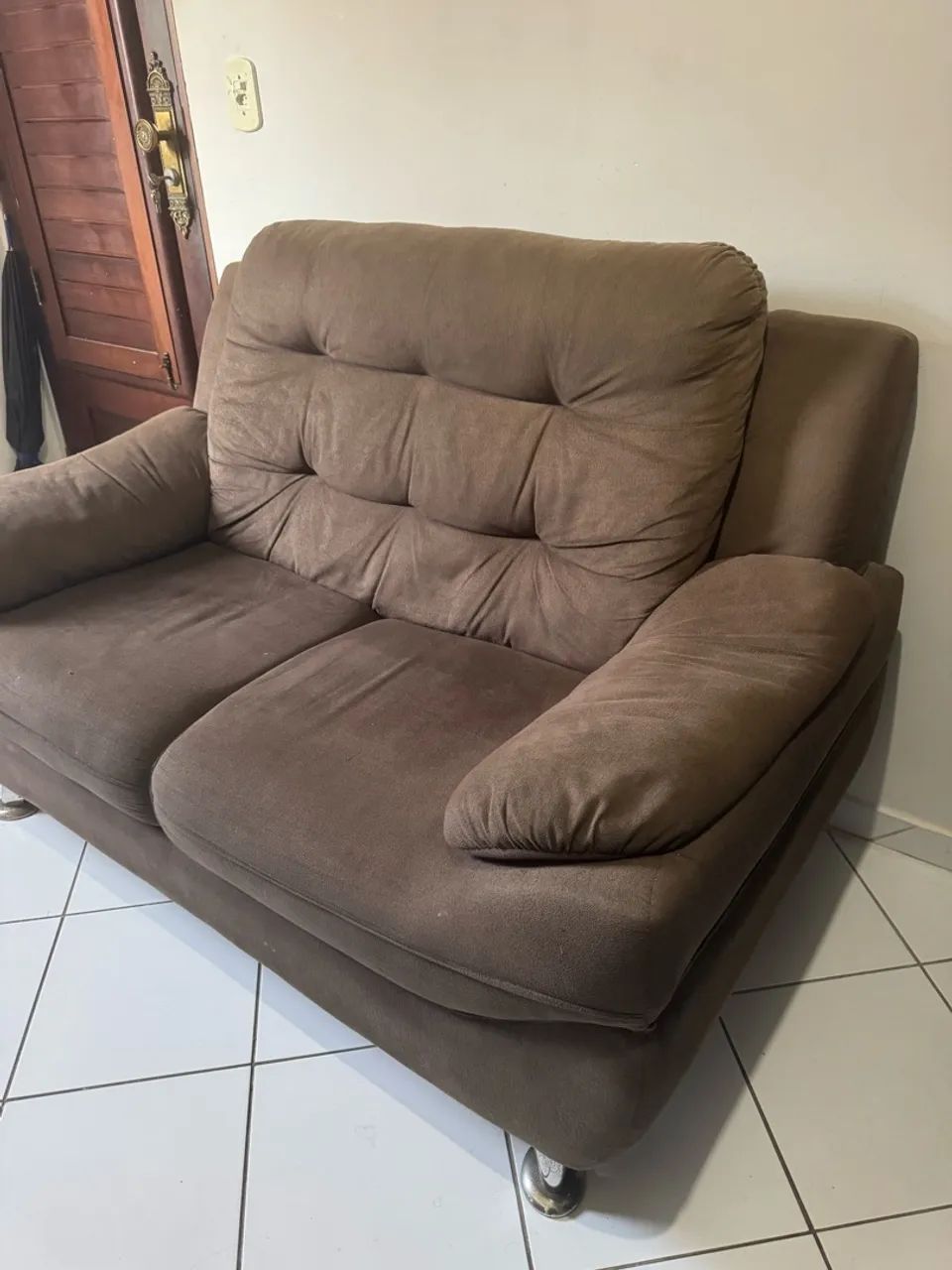 Sofá marrom 2 lugares  - Foto 4