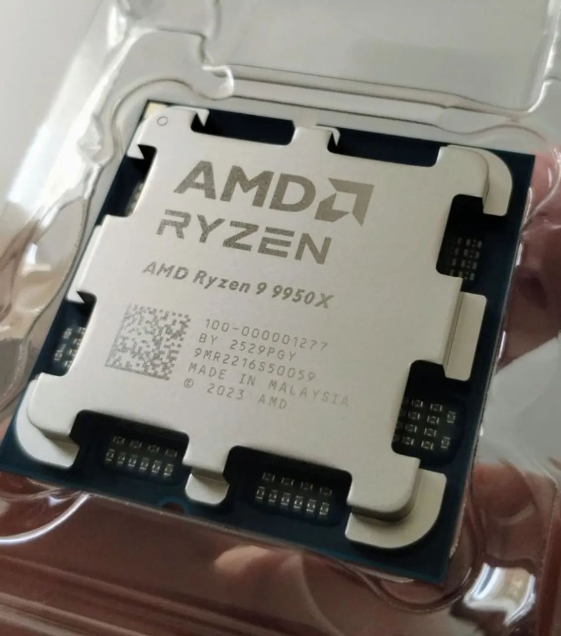 PC GAMER TOP RYZEN 9 9950X RTX 5070 32GB RAM 1TB SSD WIFI 7 - Foto 4