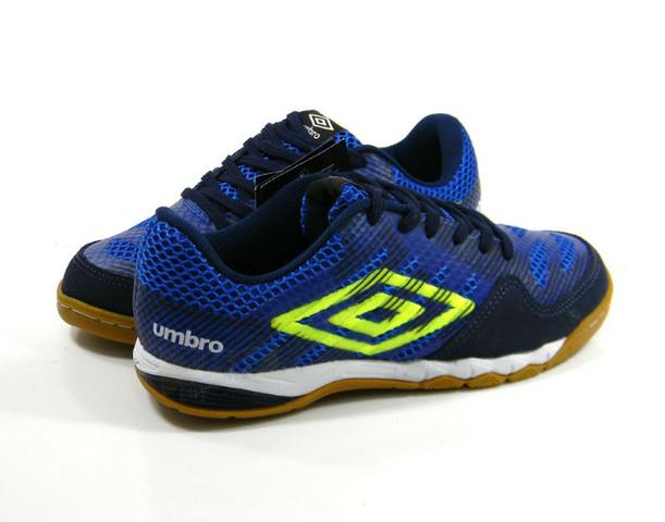 chuteira de quadra umbro