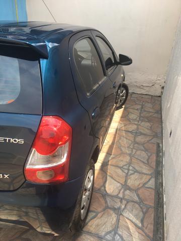 Vende-se Etios 1.3 X Azul - 2016/2016 - Foto 6