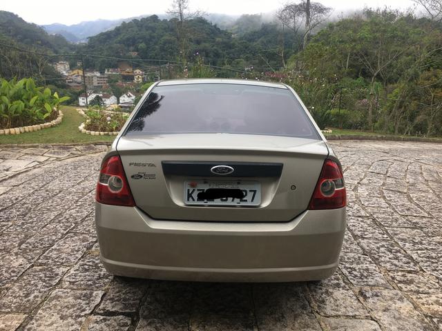 Ford Fiesta 2010 - Foto 4