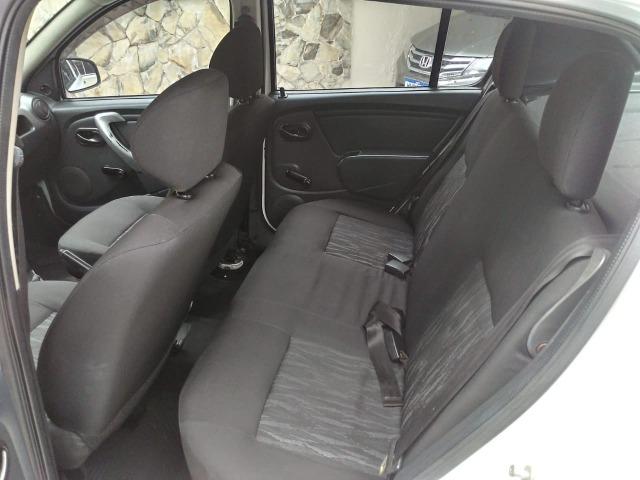 Sandero 2013 expression 1.0,impecável,90mkm,pneus novos,manual e chave copia - Foto 15