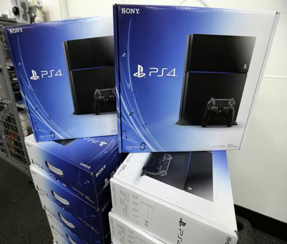 PS4 500gb Playstation 4 +2 Controle +1 Jogo Fisico Brinde (Fotos Reais do Produto)
