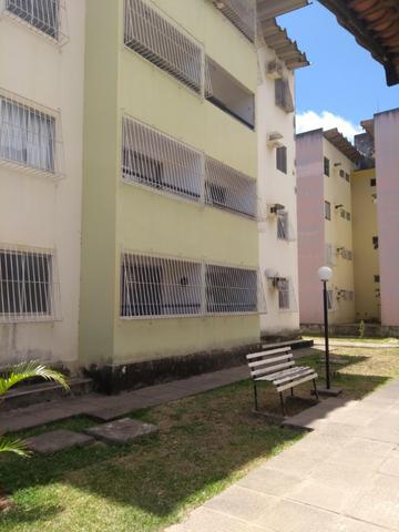 Apartamento no Condomínio Jd. Olinda V Casa caiada