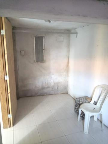 Aluga-se uma Casa. No Bairro de Valeria.