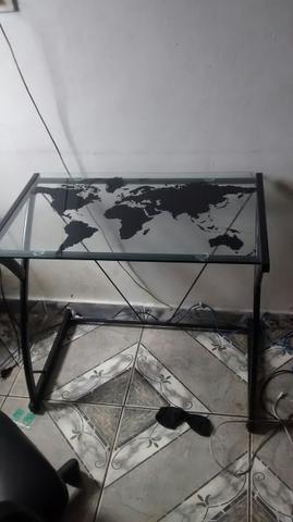 Mesa para escritório de vidro mapa mundial e poltrona - Foto 2
