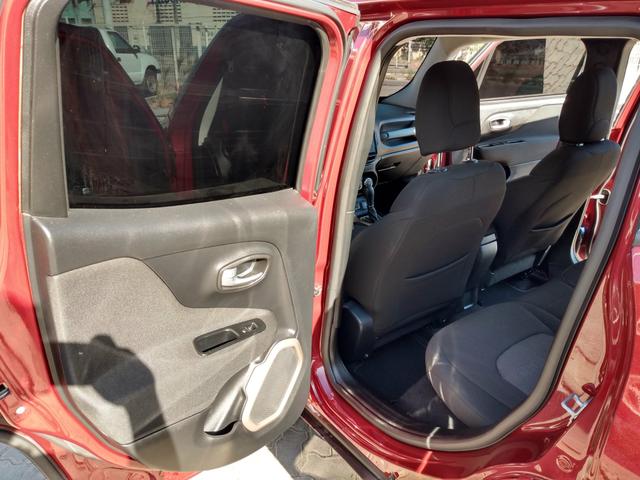 Jeep Renegade Sport 1.8 Flex Automático 2018 estado de zero km ! - Foto 10
