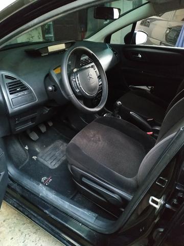 Citroen C4 hatch GLX, motor 1.6 16V, 2011, câmbio manual - Foto 7