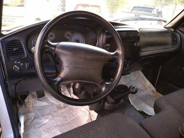 Venda ou troca em carro fechado ou gado - Foto 3