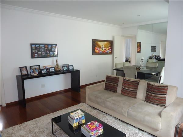 Ótimo Apartamento 3 quartos, prédio revestido, elevador,2 vagas - B.Buritis