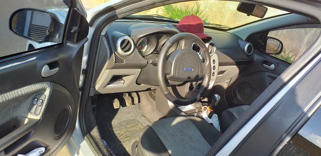 Ford fiesta sedan - Foto 6