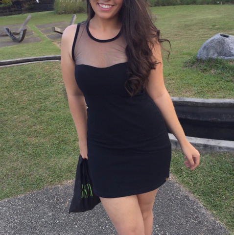 Vestido preto com bojo e tule Tam M r$30