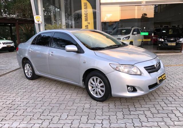 Toyota / Corolla XLi 1.8 Flex 16V Mec. / 2011 - Foto 3