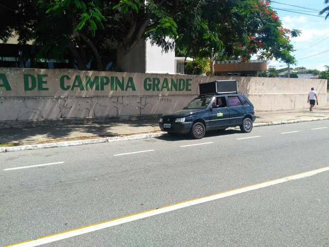 Publicidades e propagandas em carro de som