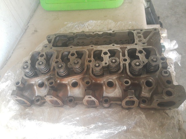 Conjunto cabeçote do motor Cummins retroescavadeira Case 580L / 580M - Foto 2