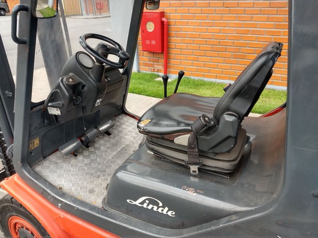 Empilhadeira Linde H25T-04  2008 - Foto 4