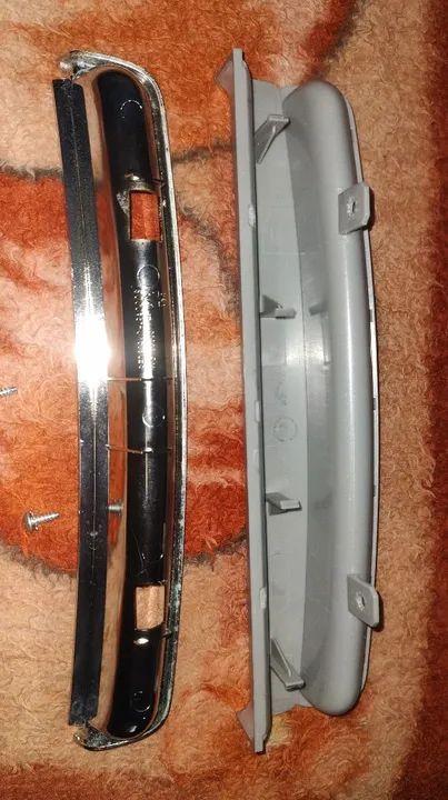 Puxador da porta + acabamento cromado + parafusos Electrolux ME044 ME042 MG042 - Foto 5