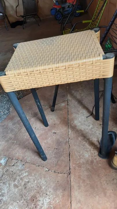 Mesa para varanda/quintal de juta