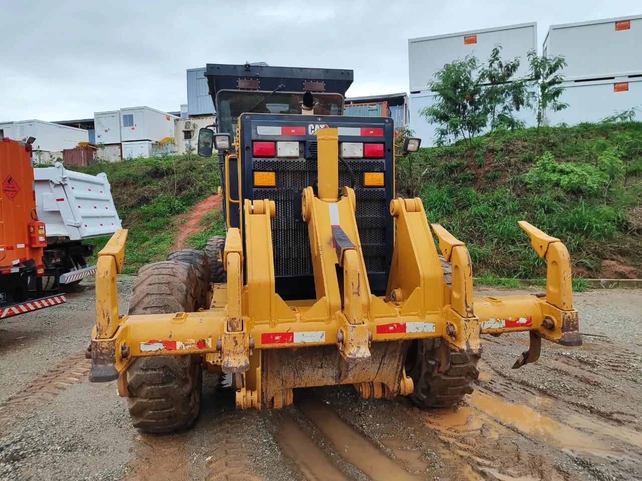 Patrol 140 K 2019 5 mil horas  - Foto 4