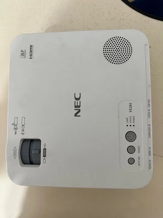 Projetor Nec VÊ 283 imagens perfeitas.