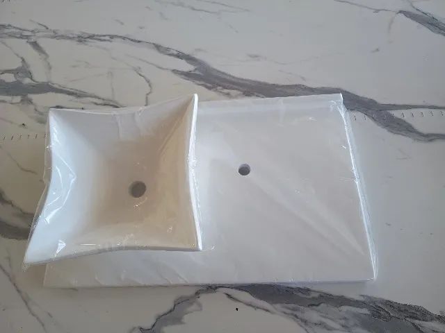 Pia de Cuba 29x29 e Bancada 37x60 no mármore sintético para banheiro - Foto 3