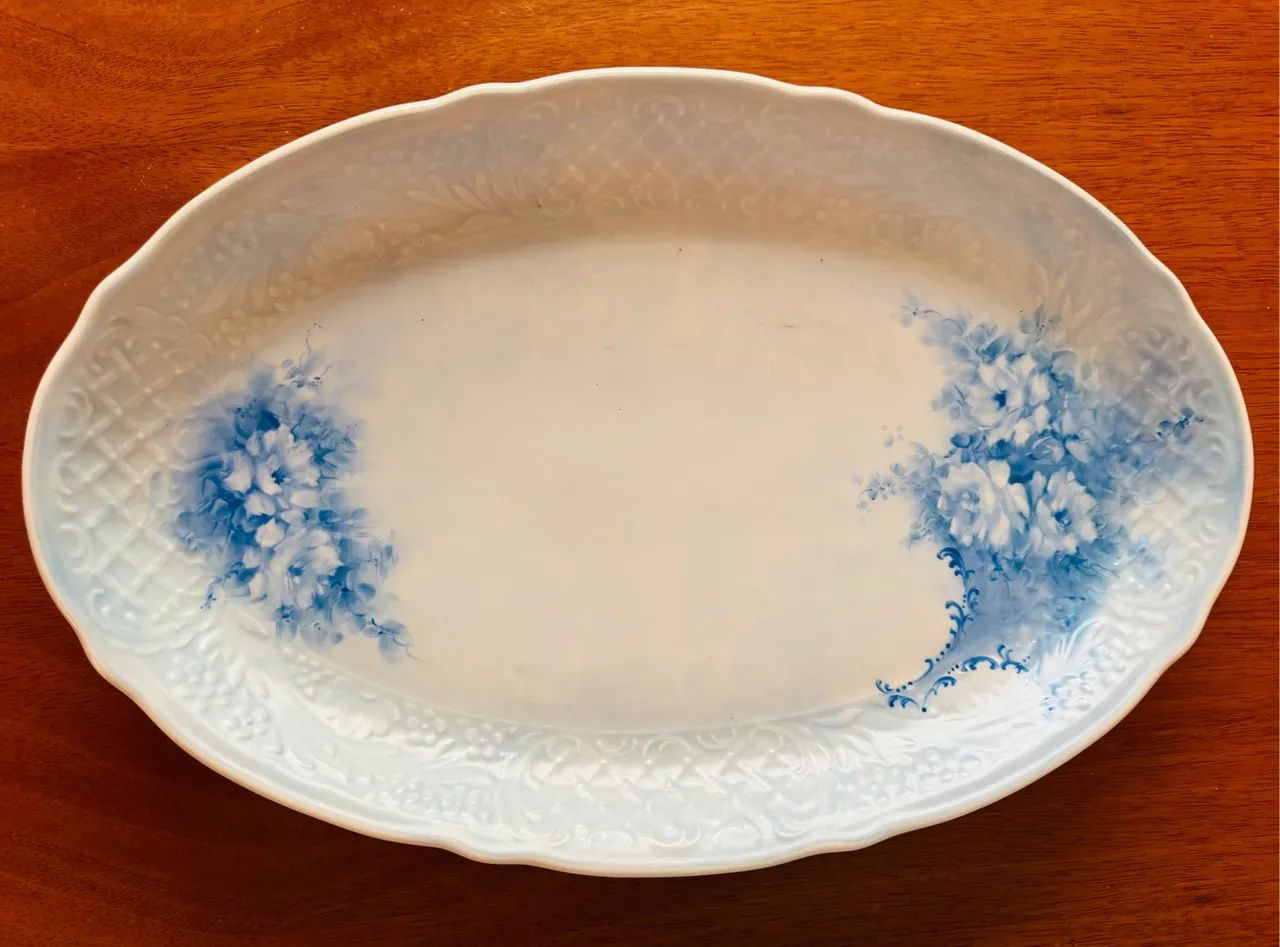 Belíssima e Imponente Sopeira e Travessa e Porcelana - Foto 6