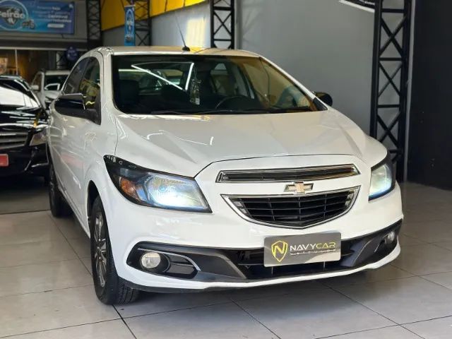 Chevrolet onix hatch 1.4 4p flex ltz 2016 #6982224