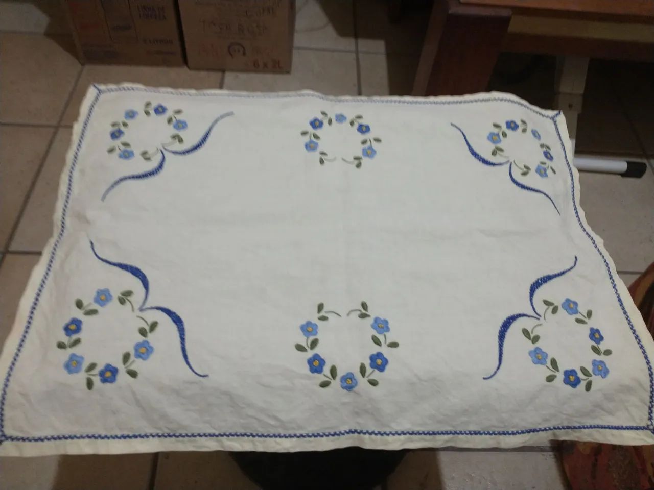 Toalha centro de mesa antiga 