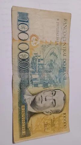 Notas de dinheiro antigas e selos - Foto 3