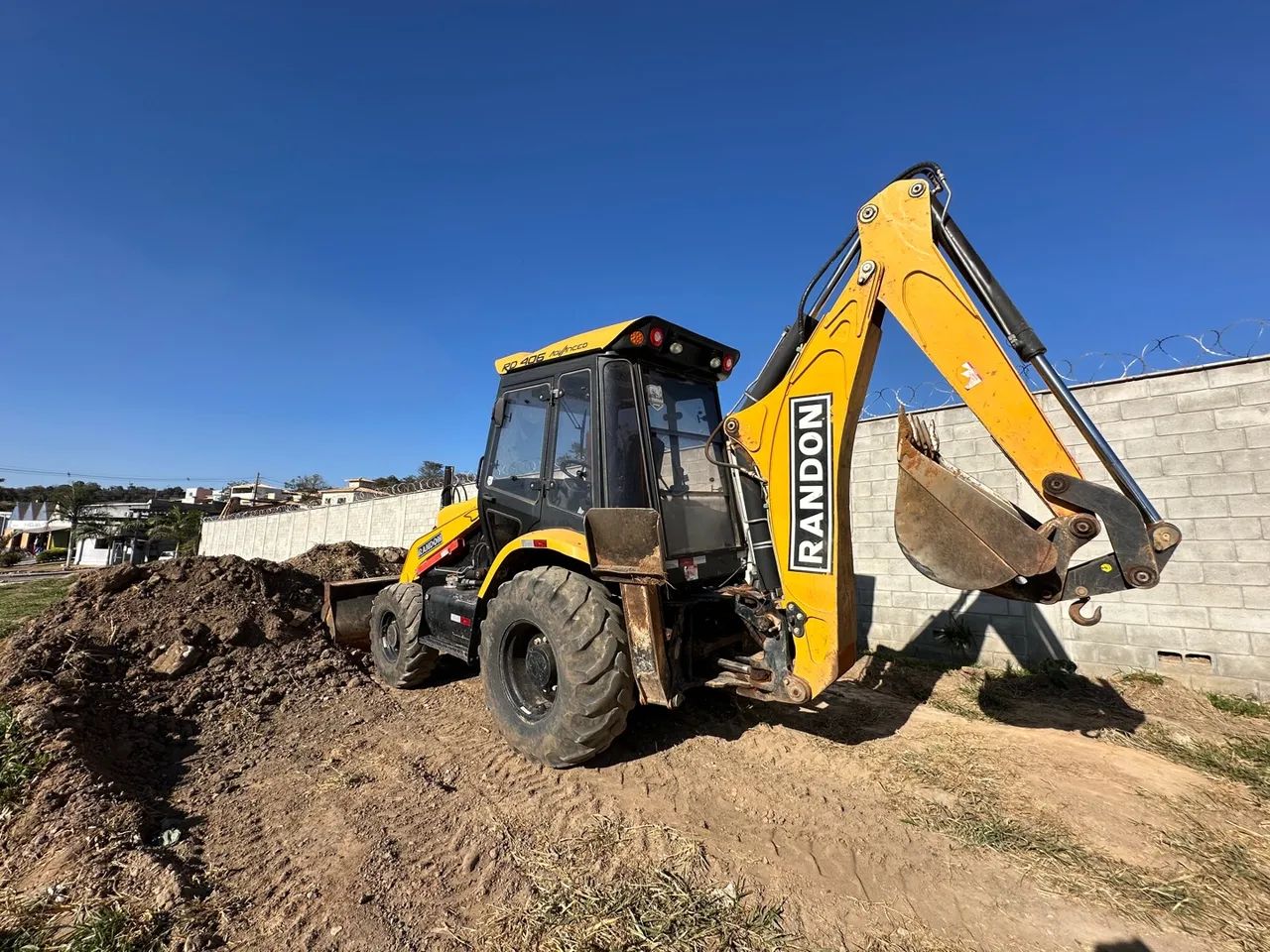 Retroescavadeira Randon 2019 4X4  - Foto 2