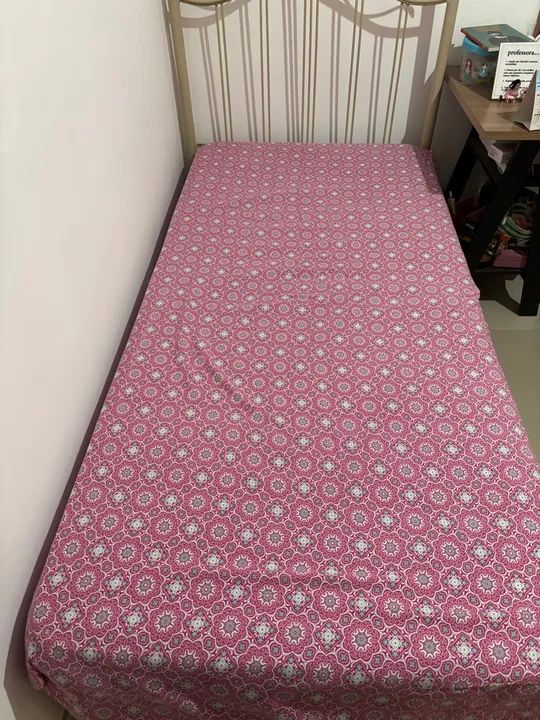 Cama de solteiro completa