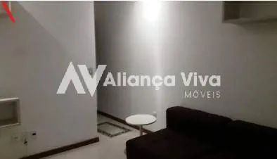 Quarto e sala no Leblon com portaria 24h