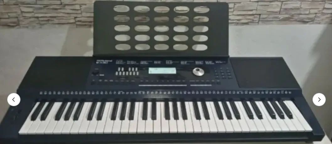 Teclado Roland X 30 Semi novo 