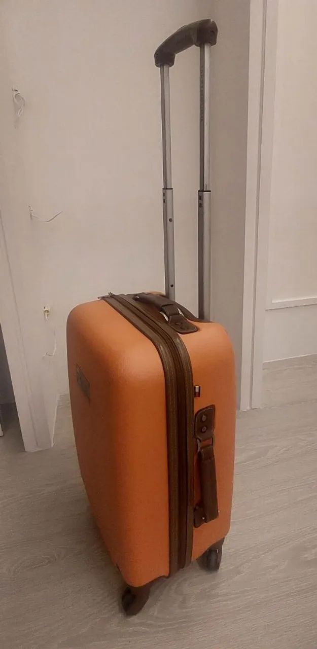 Maleta de Viagem  Tommy Hilfiger 10kg não precisa despachar no check in - Foto 3