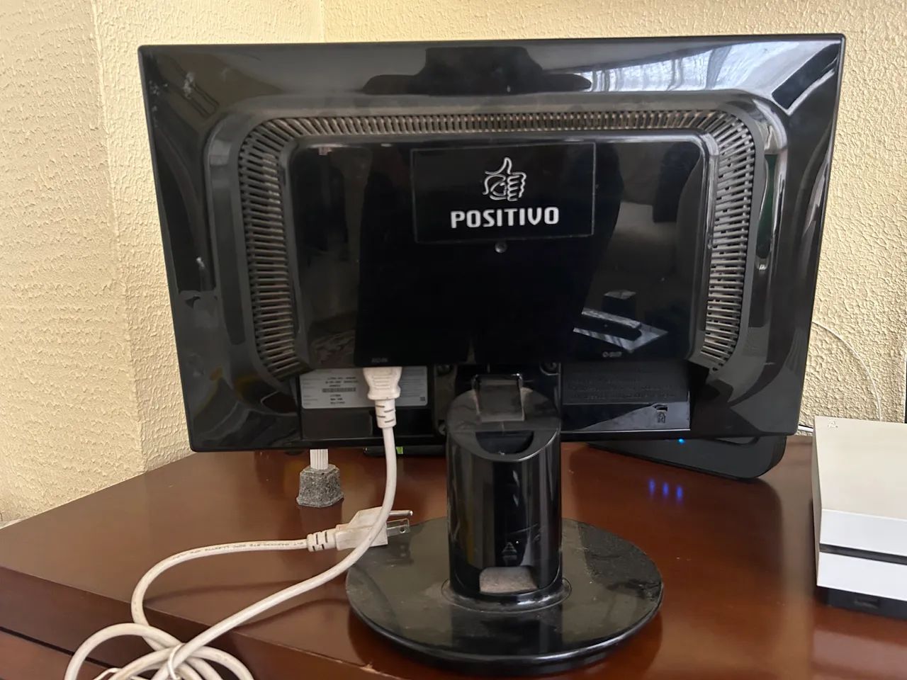 Monitor Positivo 17 polegadas | L177WSS - Funciona Perfeitamente - Foto 2