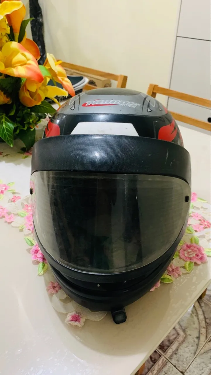 Capacete Taurus