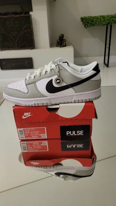 Nike Dunk Low SE - Tamanho 42BR