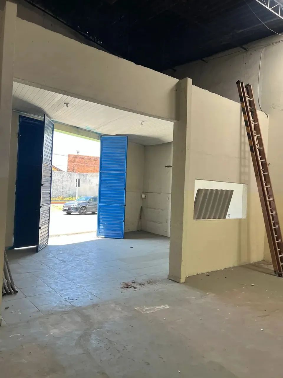 ALUGA-SE GALPÃO  ÓTIMA LOCALIZAÇÃO - Foto 4