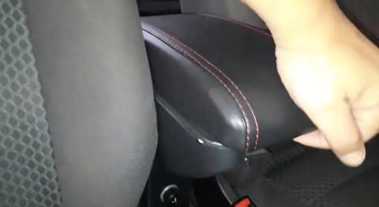 Apoio de braço para carro