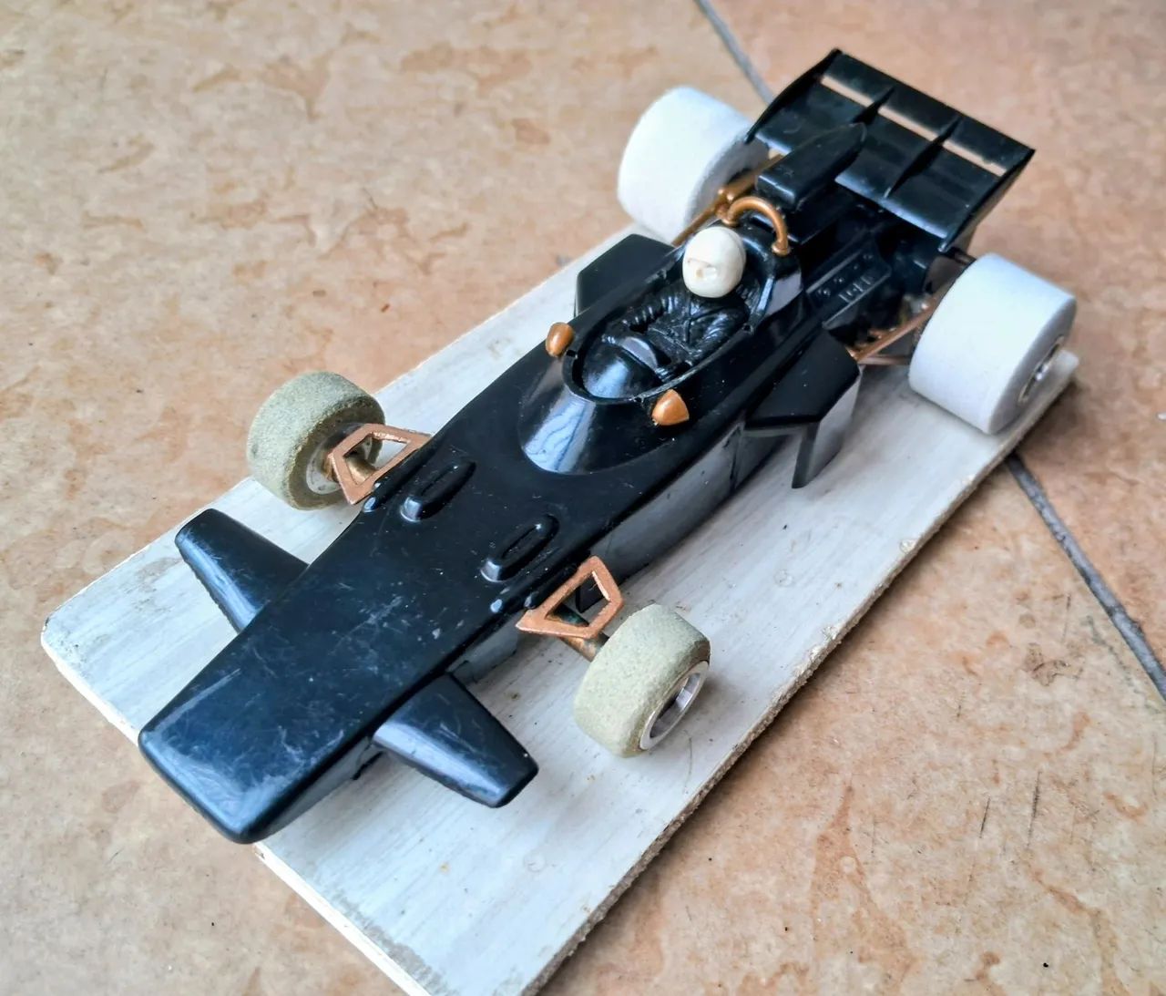carro de autorama estrela lotus década de 70