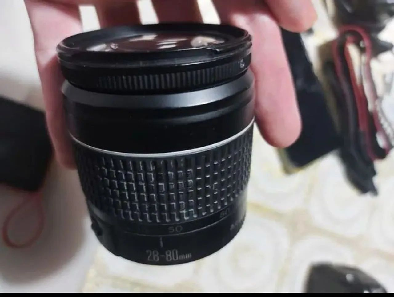 Lente Canon EF 28-80mm f/3.5-5.6 II - Zoom Versátil