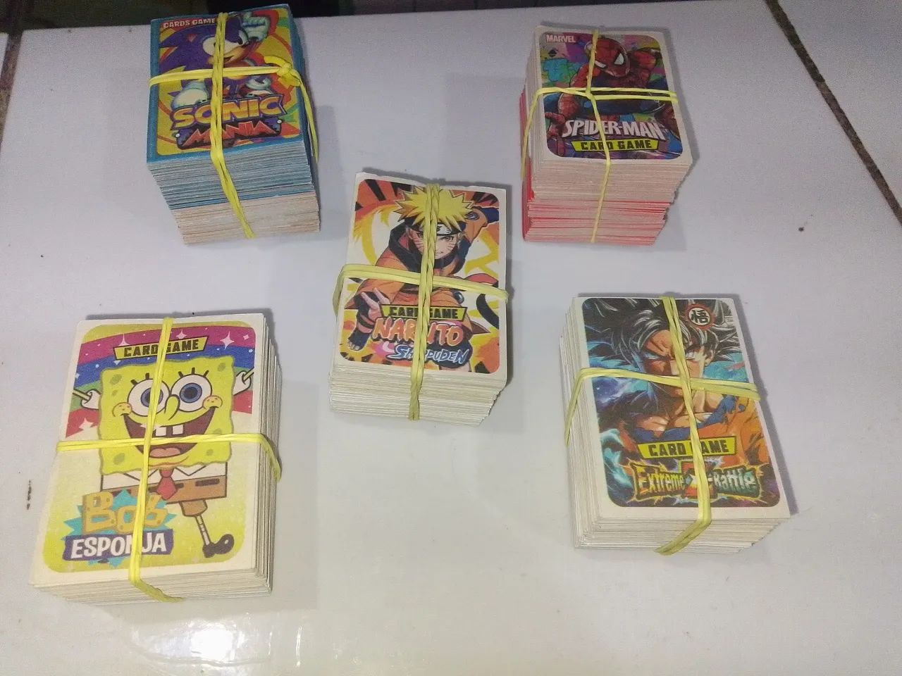 Cards de personagens famosos lote sortidas bem legal  - Foto 2