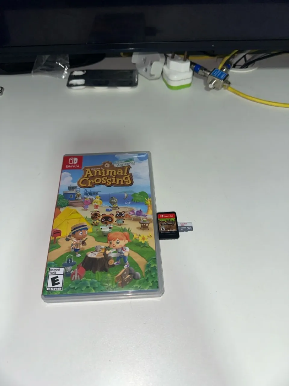 Dois Jogos Nintendo Switch mais Cartão Micro SD