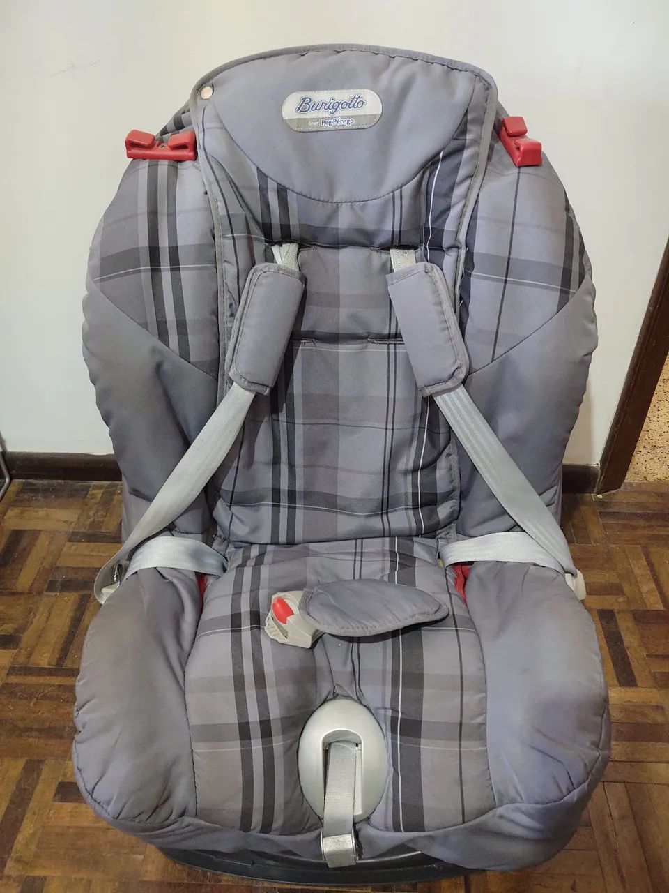 Cadeirinha Para Carro Burigotto 15 a 25 kg 200,00