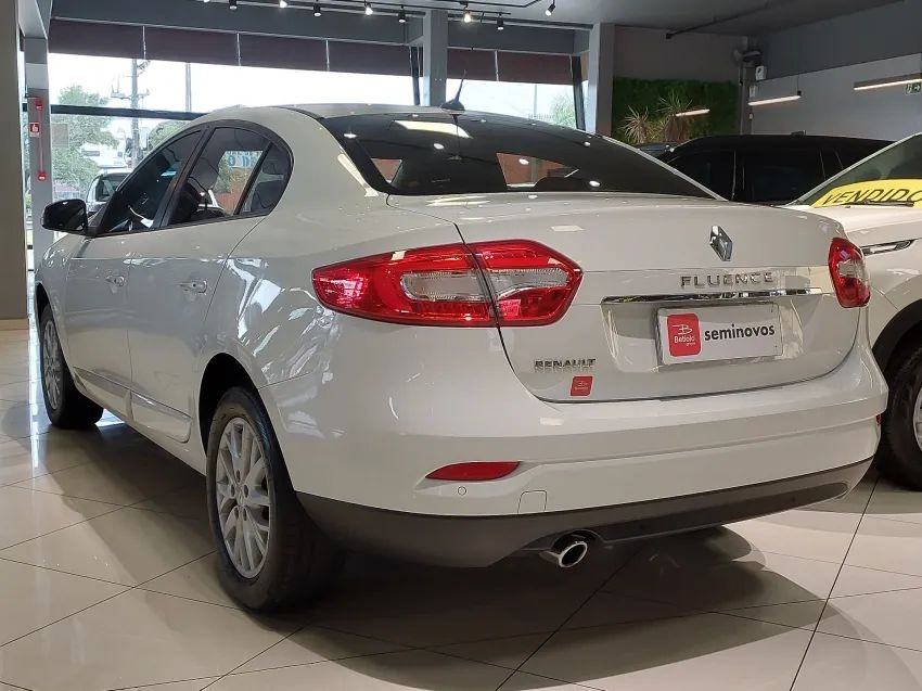 Renault FLUENCE 2.0 DYNAMIQUE PLUS 16V FLEX 4P AUTOMÁTICO. - Foto 4