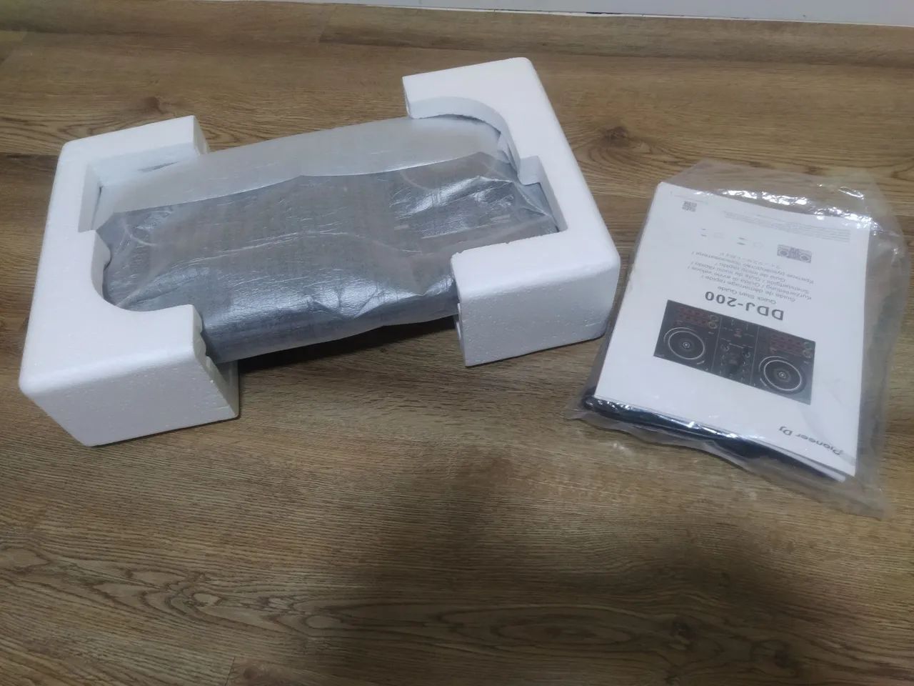Controlador DJ Pioneer DDJ-200 - Foto 3